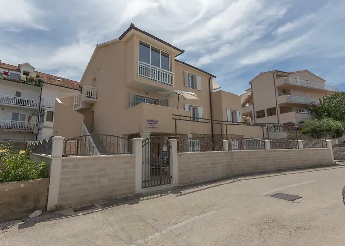 Gordana Jelicic * Hvar Town